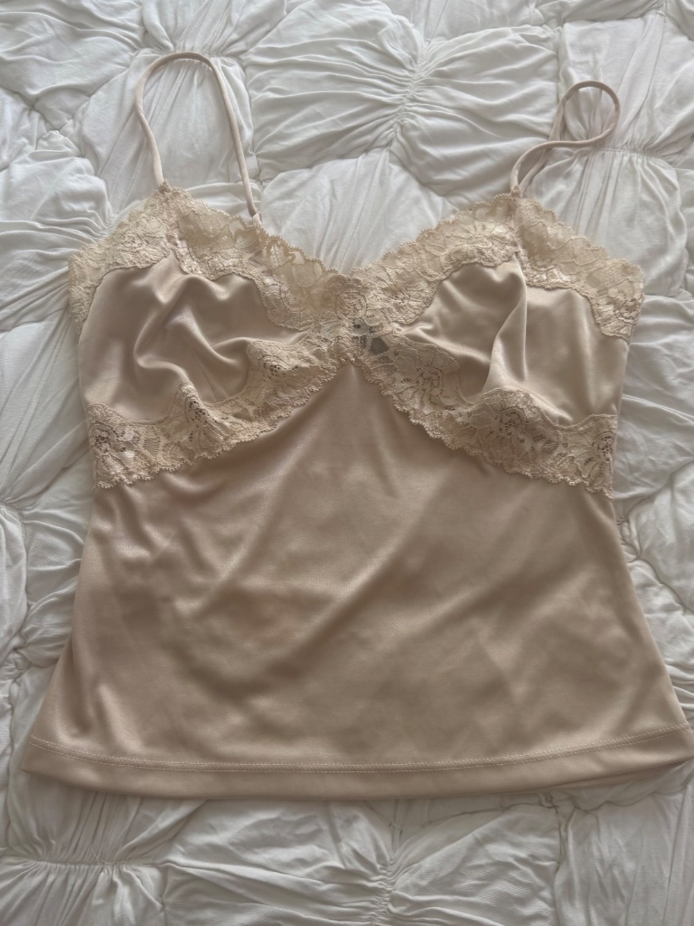 Express Medium Champagne Satin Lace Cami Top - Picture 2 of 6